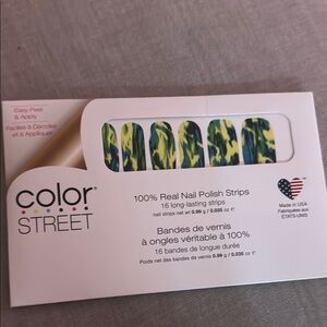 Color Street Vivid Venom Nail Strips